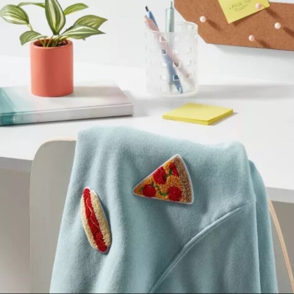 ROOM ESSENTIALS | Pizza & Hot Dog Journal Clothes Patch Set - Picture 1 of 5